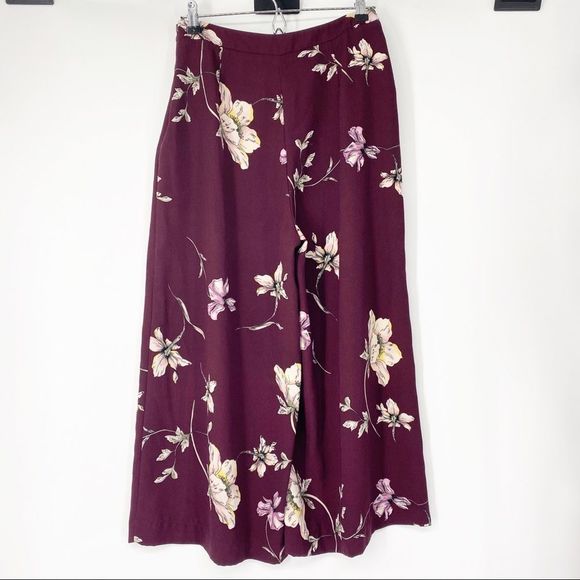 Lauren Conrad Runway Floral gaucho Cropped pants 8 - Picture 5 of 9